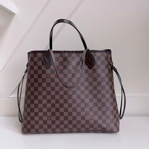 SOLD// Authentic Louis Vuitton Damier Ebene Neverfull GM Tote Shoulder Bag